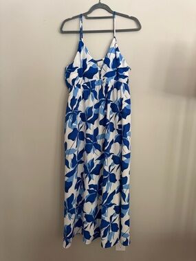 a new day Blue and White Floral Midi Sundress Size Large Tropical Vacay Travel